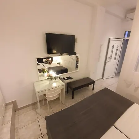 Lägenhetshotell Sunset_apartments Only 15 Meters From The Sea Neos Marmaras